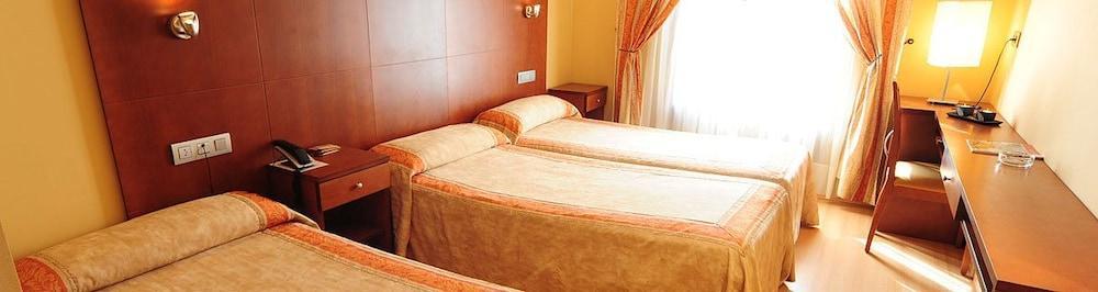 ז'אקה Hotel Jaques מראה חיצוני תמונה