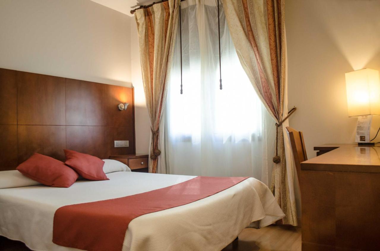 ז'אקה Hotel Jaques מראה חיצוני תמונה