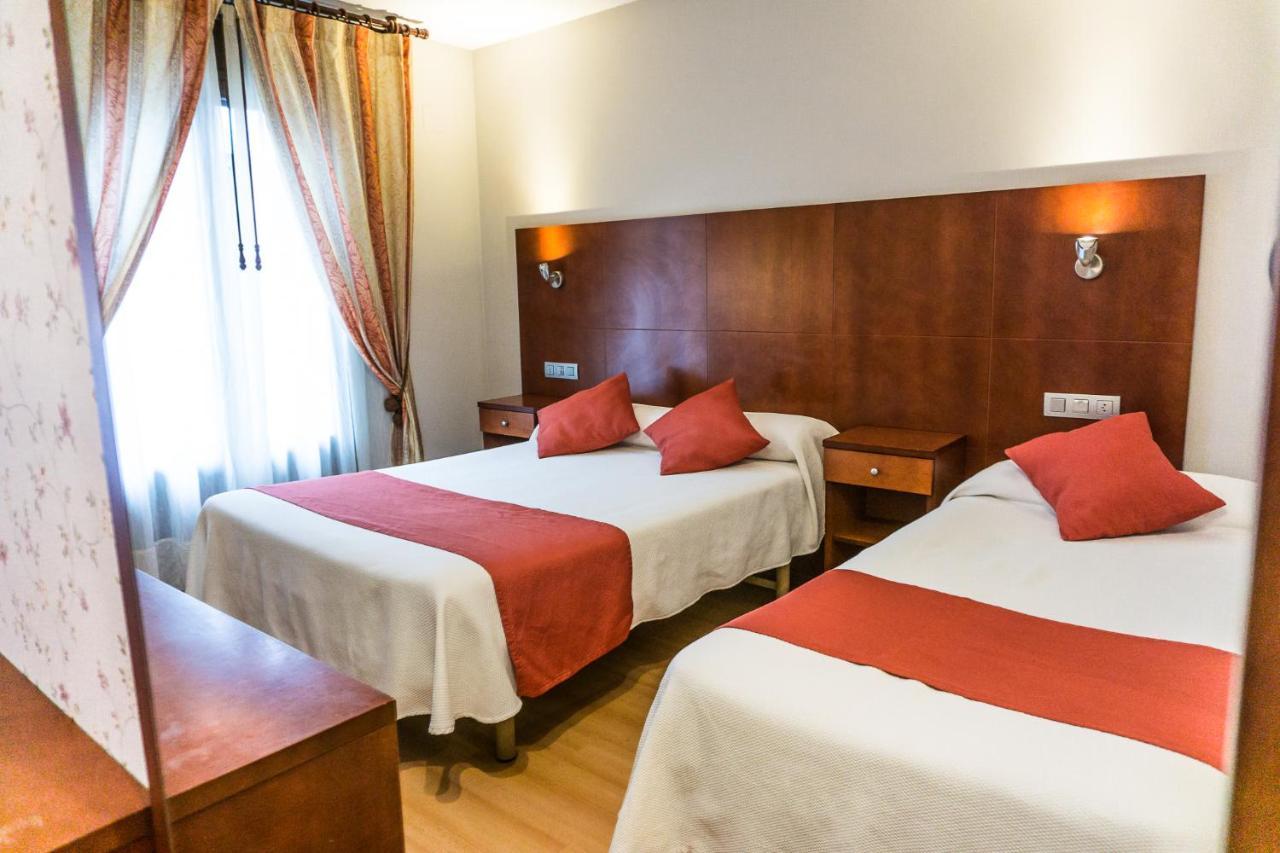 ז'אקה Hotel Jaques מראה חיצוני תמונה