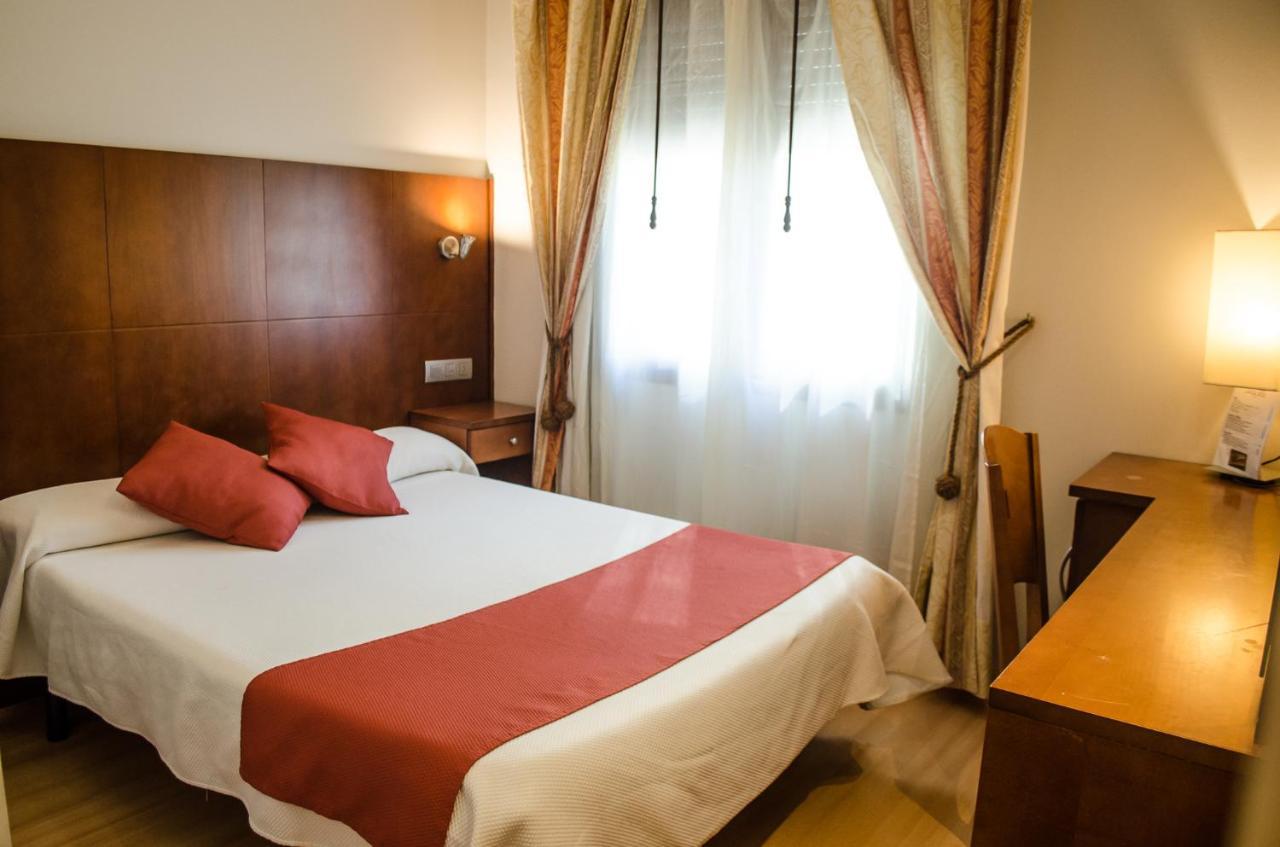 ז'אקה Hotel Jaques מראה חיצוני תמונה