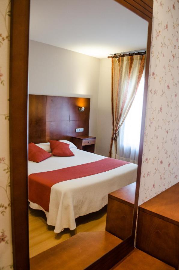 ז'אקה Hotel Jaques מראה חיצוני תמונה